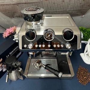 Delonghi La Specialista Maestro Espresso Machine
EC9665M